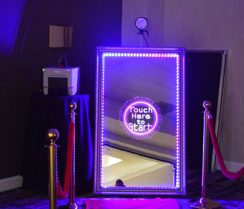 mirror photo booth